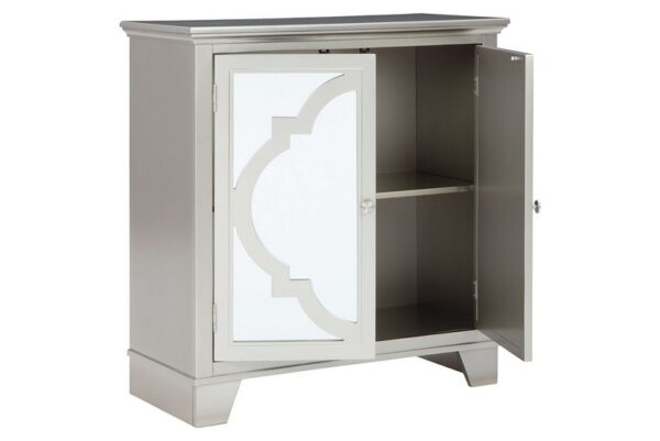 Wyncott Champagne Accent Cabinet - Image 3