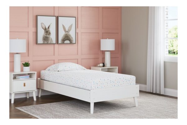 Aprilyn White Twin Platform Bed - Image 2