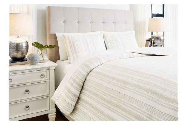 Reidler Ivory Taupe Queen Comforter Set - Image 3