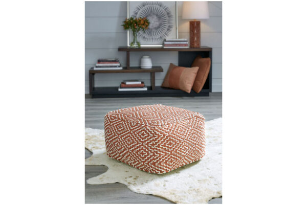 Brynnsen Rust / Ivory Pouf